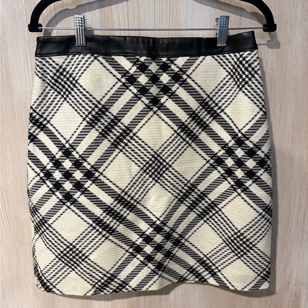 White House Black Market Checkered Pencil Skirt